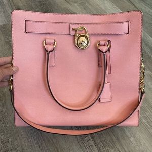 Michael Kors purse NWT BEAUTIFUL large bag!